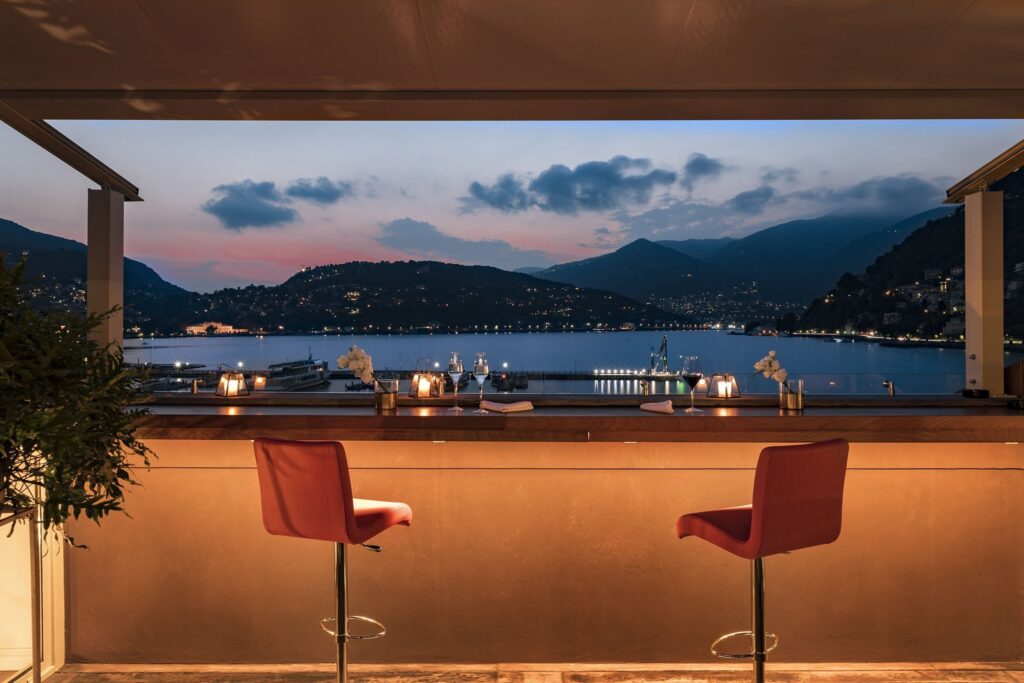Hotel segnali positivi per laghi e città|||