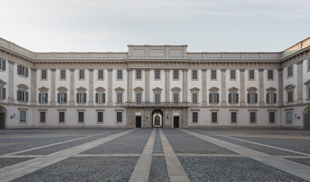 lombardia economy - Palazzo Reale di Milano